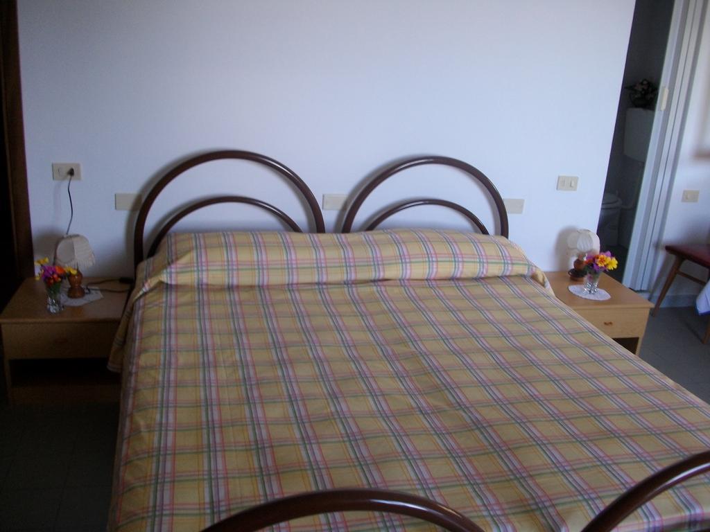 Hotel Alberta Massa  Room photo